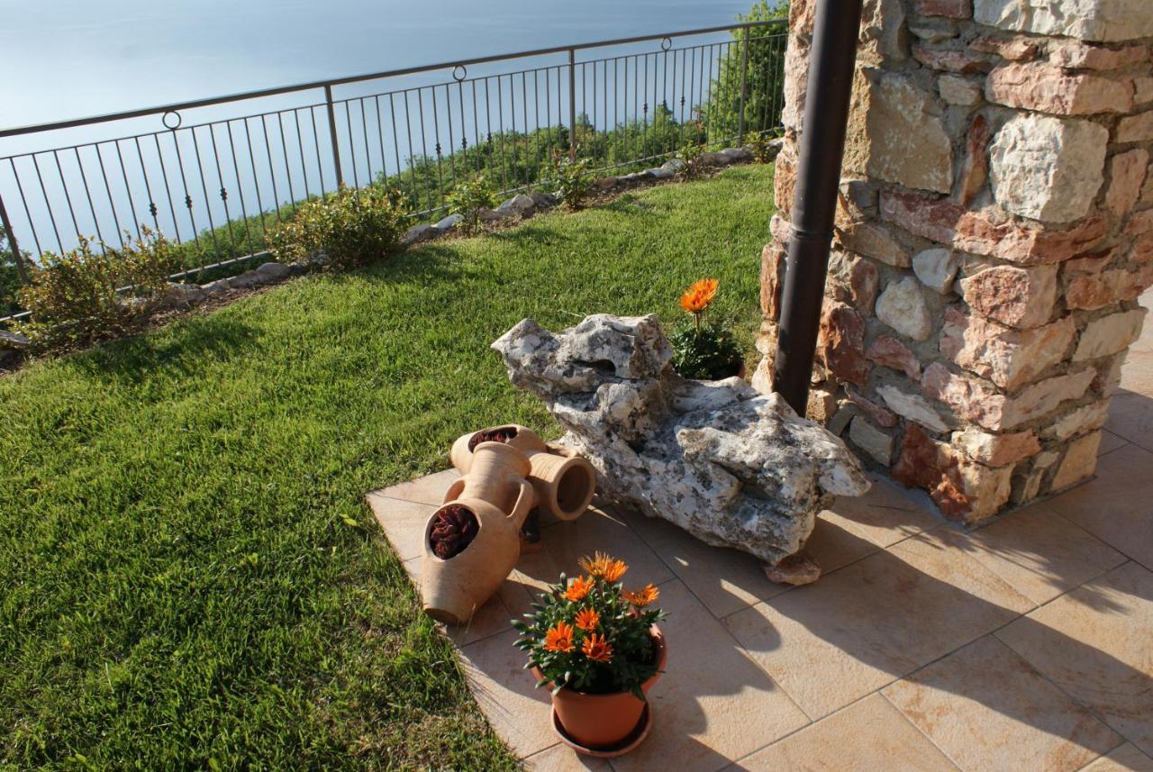 La Casa Di Pericle Aparthotel Brenzone sul Garda Ngoại thất bức ảnh